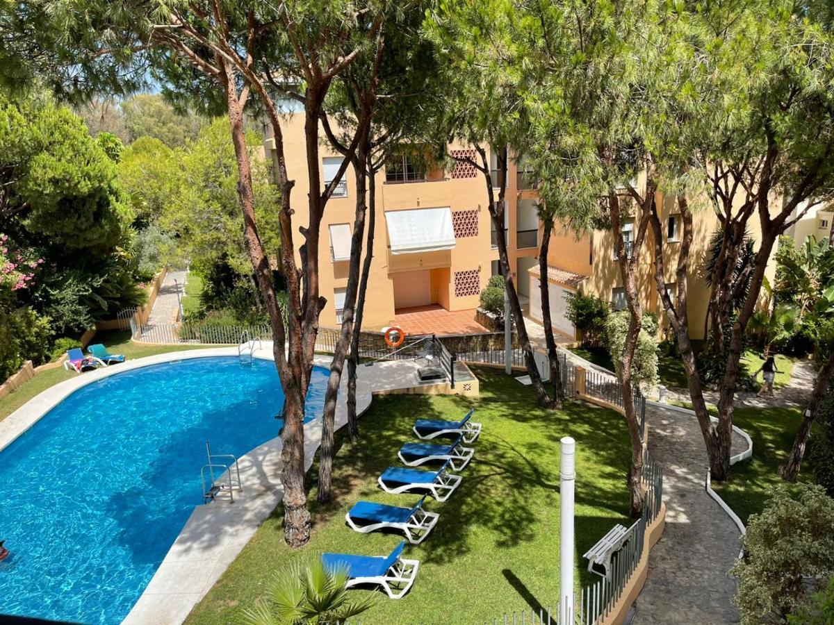 Marbella Playa Residencial Con Piscina Apartment Luaran gambar