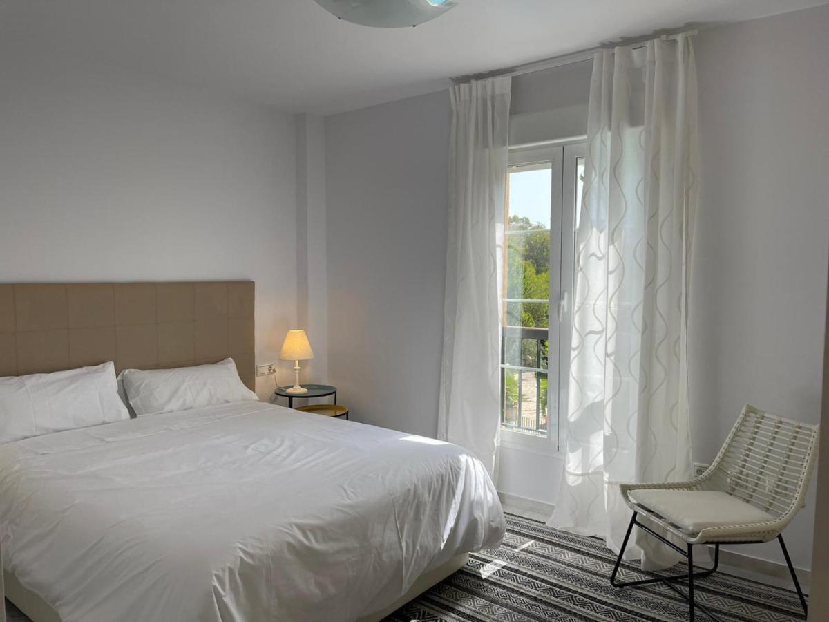 Marbella Playa Residencial Con Piscina Apartment Luaran gambar