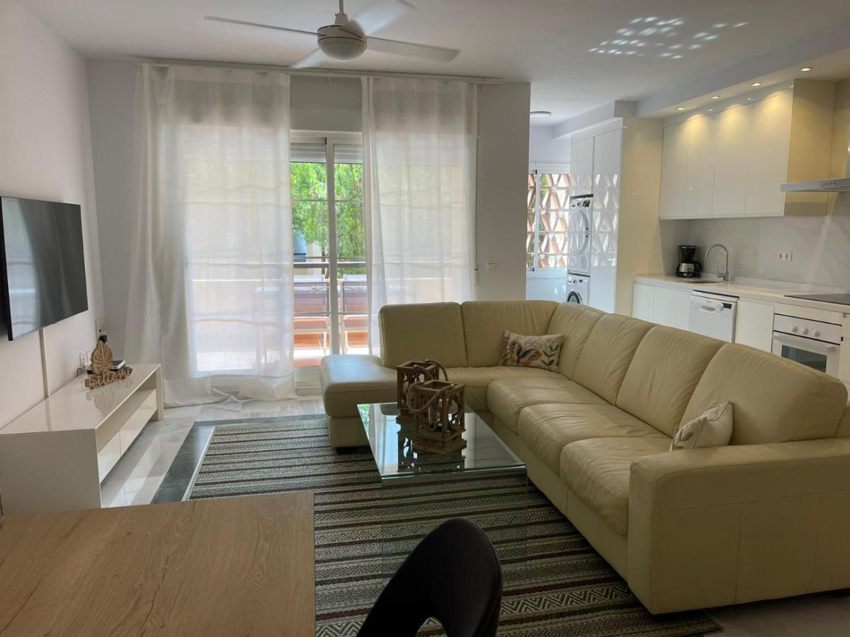 Marbella Playa Residencial Con Piscina Apartment Luaran gambar