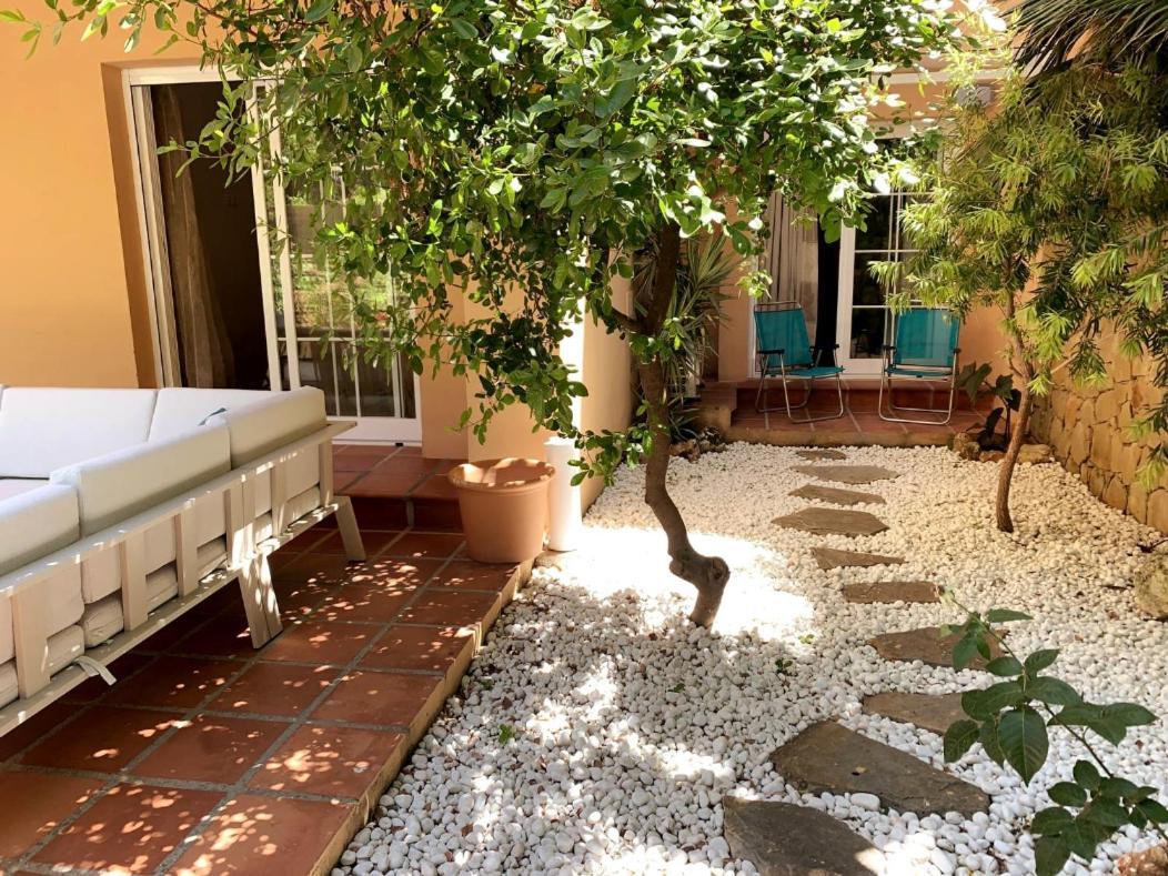 Marbella Playa Residencial Con Piscina Apartment Luaran gambar
