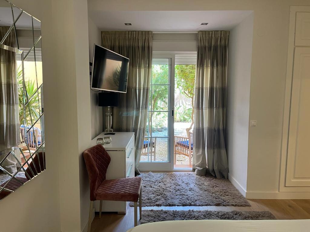 Marbella Playa Residencial Con Piscina Apartment Luaran gambar