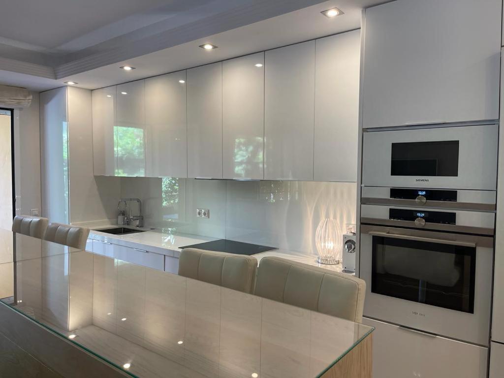Marbella Playa Residencial Con Piscina Apartment Luaran gambar