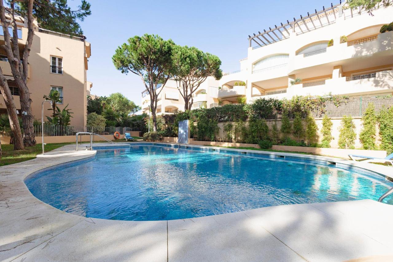 Marbella Playa Residencial Con Piscina Apartment Luaran gambar