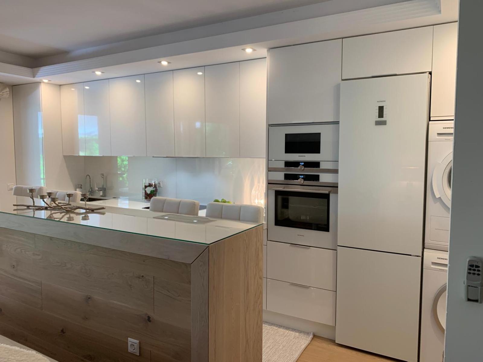 Marbella Playa Residencial Con Piscina Apartment Luaran gambar